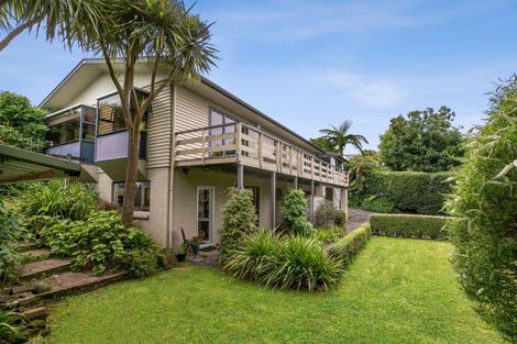 Photo of property in 108a Wairau Road, Oakura, 4314