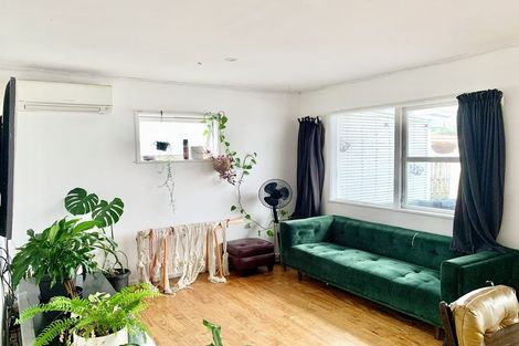 Photo of property in 108 Tirimoana Road, Te Atatu South, Auckland, 0602