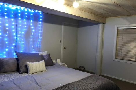 Photo of property in 3a Levy Road, Glen Eden, Auckland, 0602