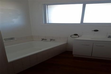 Photo of property in 15 Manu Crescent, Upper Vogeltown, New Plymouth, 4310