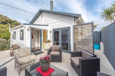 Photo of property in 55 Matai Street, Castlecliff, Whanganui, 4501