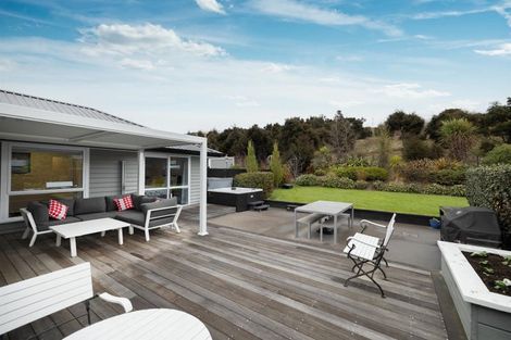 Photo of property in 43 Kingfisher Crescent, Albert Town, Wanaka, 9305