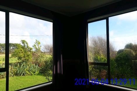 Photo of property in 4 Kiharoa Street, Otaki Beach, Otaki, 5512