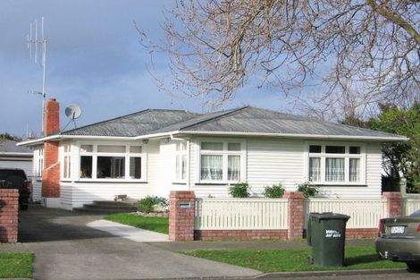 Photo of property in 66 Argyle Avenue, Takaro, Palmerston North, 4410