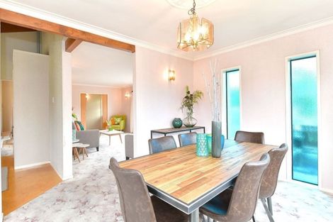 Photo of property in 73 Kauri Road, Stanmore Bay, Whangaparaoa, 0932