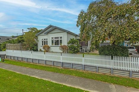Photo of property in 4 Rosalie Terrace, Kelvin Grove, Palmerston North, 4414