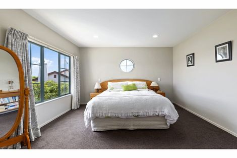 Photo of property in 127a Browns Bay Road, Browns Bay, Auckland, 0630