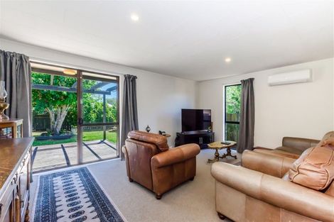 Photo of property in 35 Linwood Drive, Paraparaumu, 5032