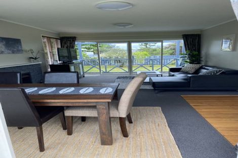 Photo of property in 53 William Street, Waikanae Beach, Waikanae, 5036