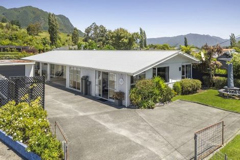 Photo of property in 776 Abel Tasman Drive, Pohara, Takaka, 7183