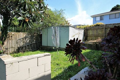 Photo of property in 16 Orton Street, Glenfield, Auckland, 0627