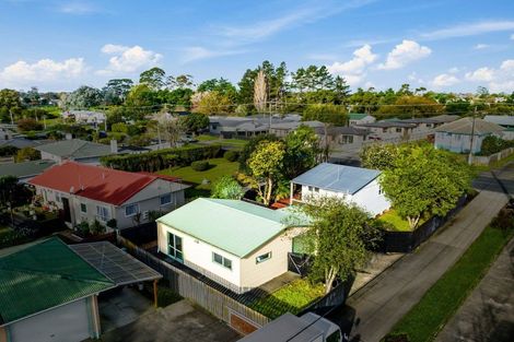 Photo of property in 1/48 Woodside Road, Massey, Auckland, 0614