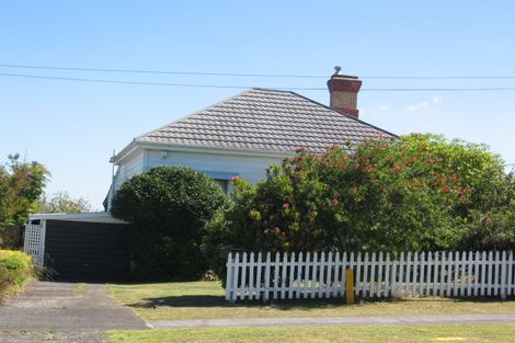 Photo of property in 33 Balmain Road, Birkenhead, Auckland, 0626