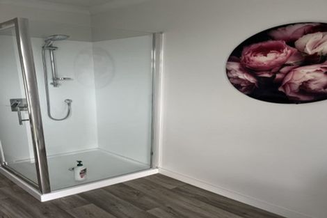 Photo of property in 16 Burgundy Drive, Martinborough, 5711