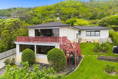 Photo of property in 51 Kotare Street, Waikanae, 5036
