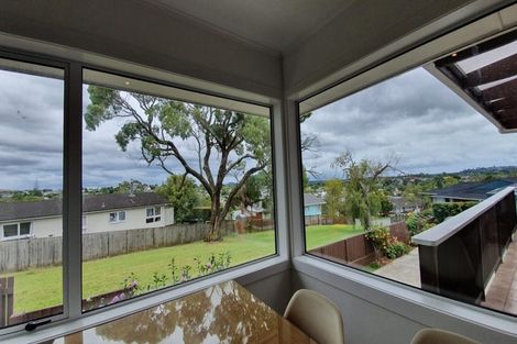 Photo of property in 36 Jade Avenue, Pakuranga Heights, Auckland, 2010