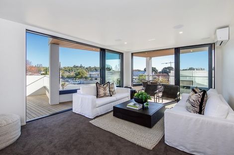 Photo of property in 2 Ronaki Road, Mission Bay, Auckland, 1071