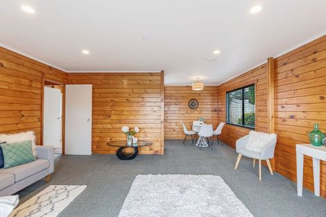 Photo of property in 1/38 Elizabeth Drive, West Harbour, Auckland, 0618
