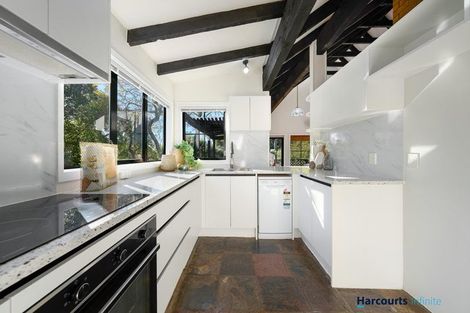 Photo of property in 144 Weatherly Road, Torbay, Auckland, 0630