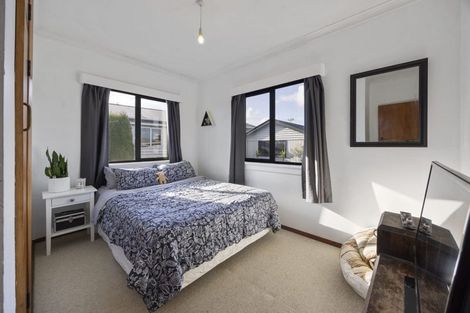 Photo of property in 112 Glover Road, Hawera, 4610