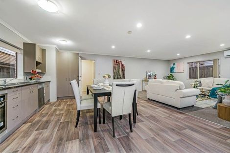Photo of property in 6 Magnolia Place, Flat Bush, Auckland, 2016