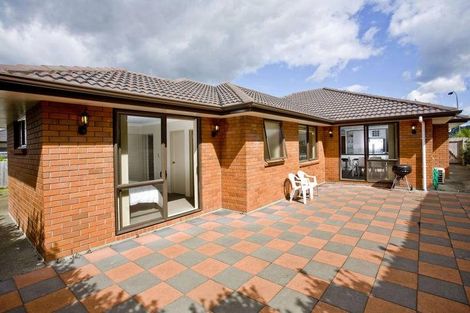 Photo of property in 15 Tekapo Rise, Fairview Heights, Auckland, 0632