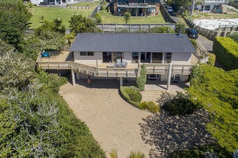 Photo of property in 106 Vipond Road, Stanmore Bay, Whangaparaoa, 0932