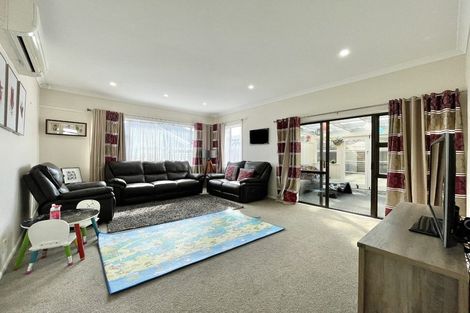 Photo of property in 3 Pilcher Crescent, Naenae, Lower Hutt, 5011