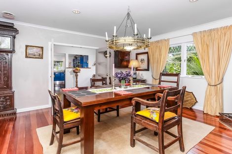 Photo of property in 10 Opanuku Road, Henderson Valley, Auckland, 0612