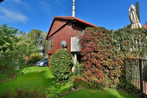 Photo of property in 70 Waiora Road, Stanmore Bay, Whangaparaoa, 0932