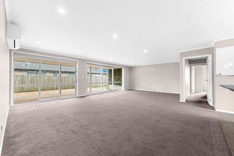 Photo of property in 112 Helenslee Road, Pokeno, 2472