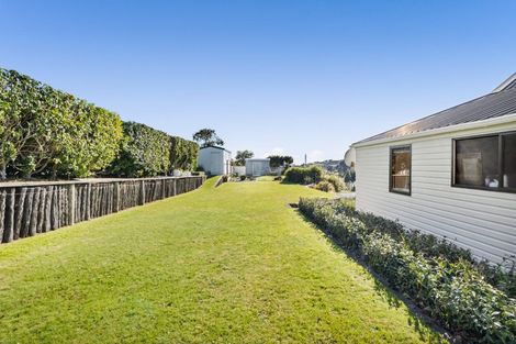 Photo of property in 28 Pararewa Drive, Whalers Gate, New Plymouth, 4310