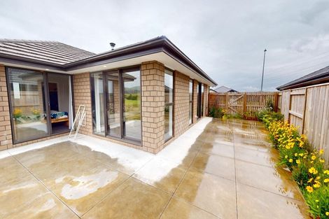 Photo of property in 40 Atlantic Drive, Fitzherbert, Palmerston North, 4410