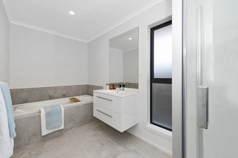 Photo of property in 34 Maanihi Drive, Rototuna North, Hamilton, 3210