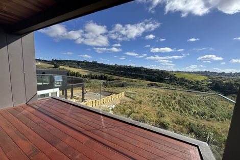 Photo of property in 32 Ridgehill Rise, Flat Bush, 2019