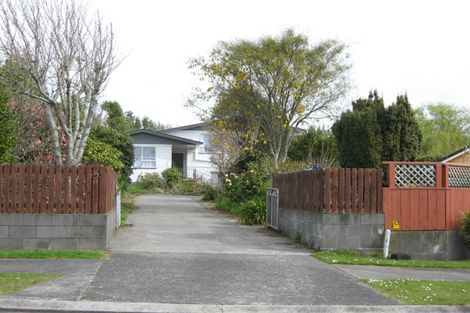 Photo of property in 17 Kowhai Street, Inglewood, 4330