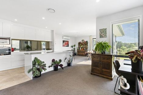 Photo of property in 42 Puhirake Crescent, Pyes Pa, Tauranga, 3112