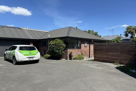 Photo of property in 2/21b Northcote Road, Northcote, Christchurch, 8052