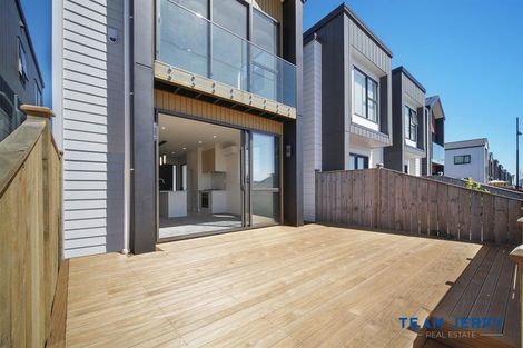 Photo of property in 14 Parahau Road, Papakura, 2110