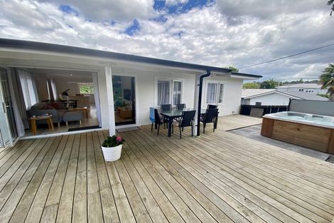 Photo of property in 19 Tahi Terrace, Glen Eden, Auckland, 0602