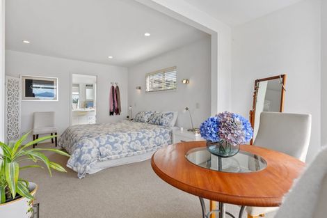 Photo of property in 10a Scarboro Terrace, Murrays Bay, Auckland, 0630