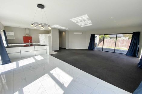 Photo of property in 8 Marble Court, Northwood, Christchurch, 8051