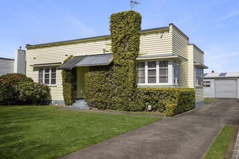 Photo of property in 8 Cornwall Street, Brooklands, New Plymouth, 4310