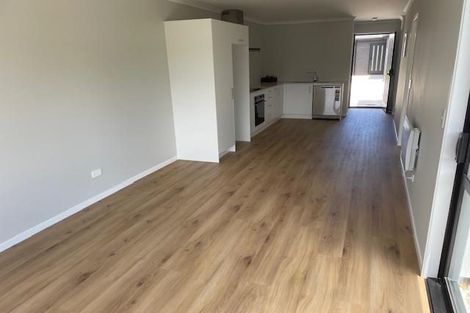 Photo of property in 8 Kumerahou Street, Kumeu, 0810