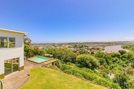 Photo of property in 2 Rodney Street, Durie Hill, Whanganui, 4500