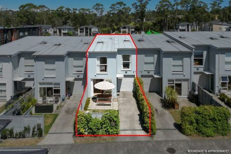 Photo of property in 7 Briddock Way, Swanson, Auckland, 0614