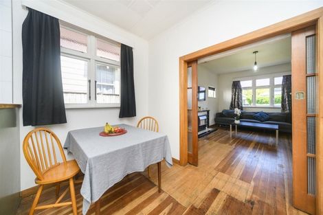Photo of property in 15 Waldegrave Street, Palmerston North, 4410