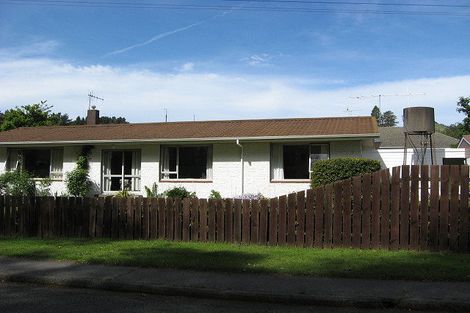 Photo of property in 2 Carroll Street, Cheviot, 7310