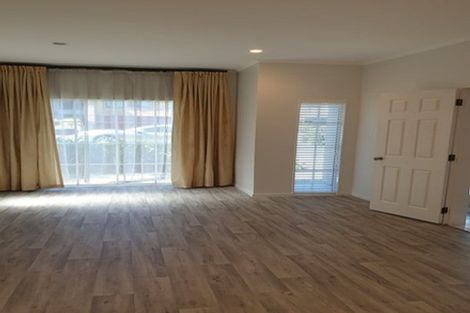 Photo of property in 9 Bocage Lane, West Harbour, Auckland, 0618