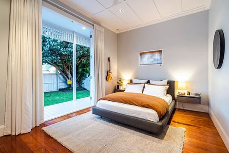 Photo of property in 1/20 Gladstone Road, Northcote, Auckland, 0627